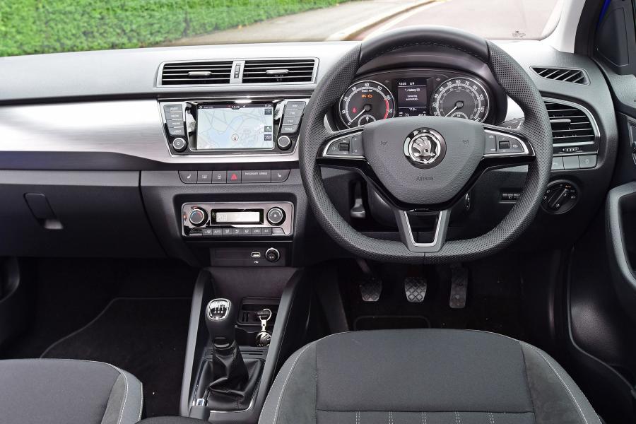 Торпедо Skoda Fabia (NJ) 2018 года  (UK) (фото 20 из 24)
